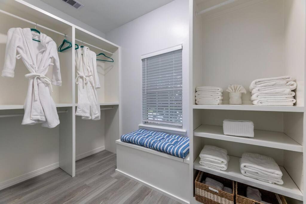 5/3 With A Heated Pool 2 Min From Beach, Updated Галвестън Екстериор снимка