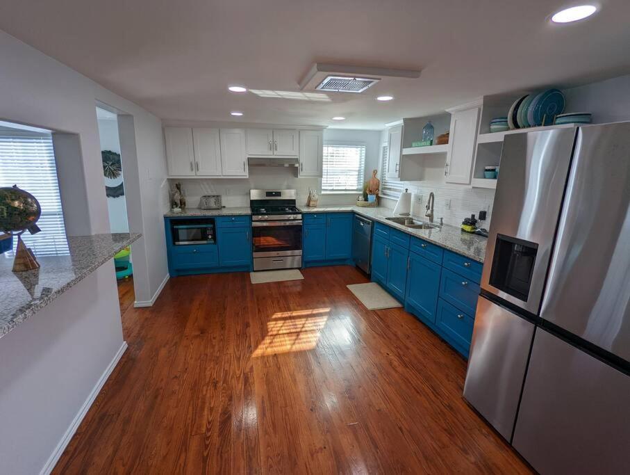 5/3 With A Heated Pool 2 Min From Beach, Updated Галвестън Екстериор снимка