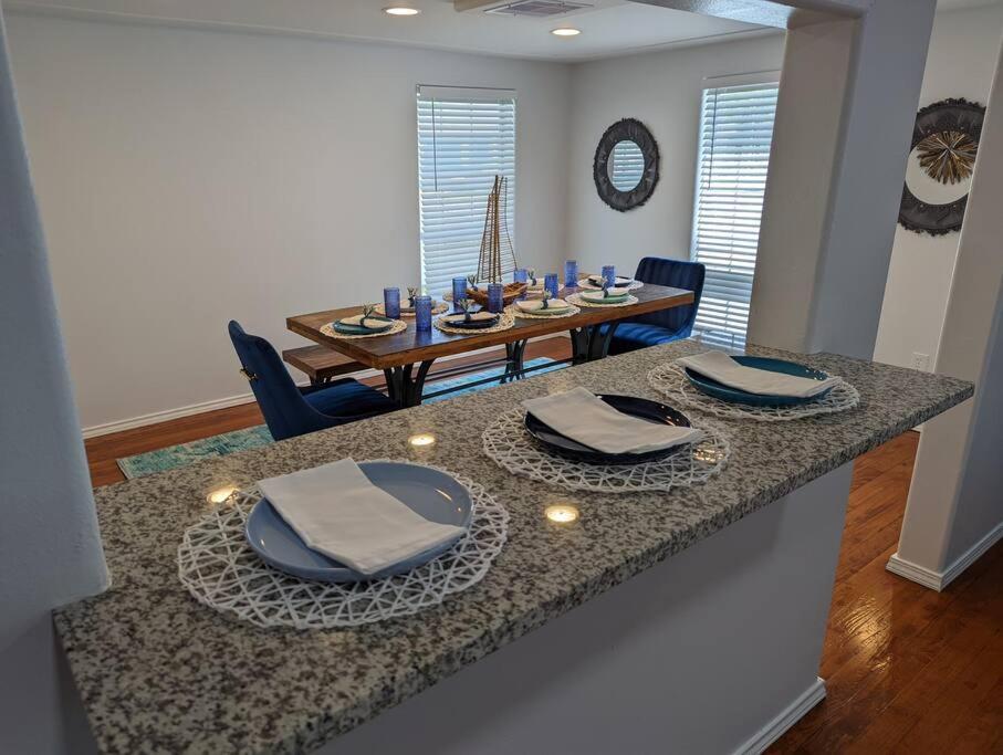 5/3 With A Heated Pool 2 Min From Beach, Updated Галвестън Екстериор снимка