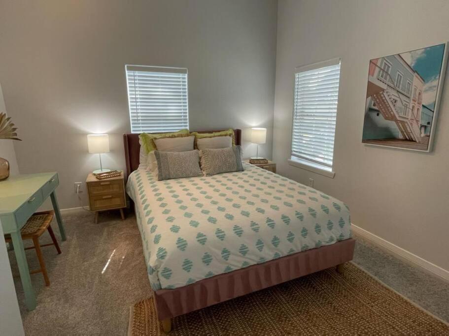 5/3 With A Heated Pool 2 Min From Beach, Updated Галвестън Екстериор снимка