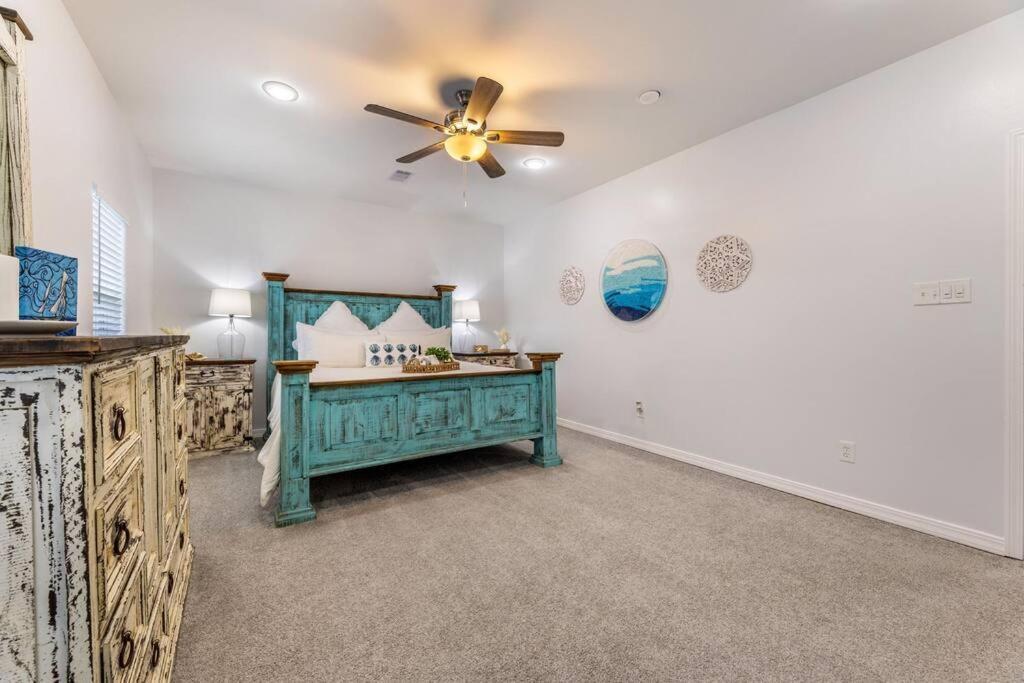 5/3 With A Heated Pool 2 Min From Beach, Updated Галвестън Екстериор снимка