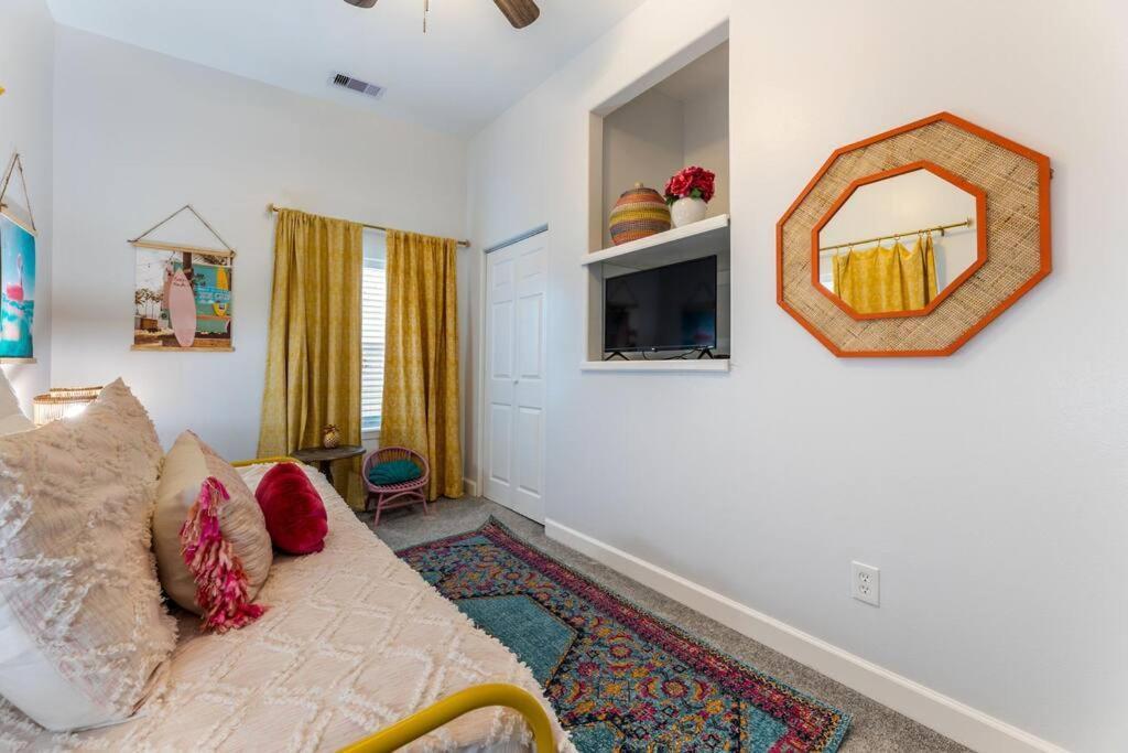 5/3 With A Heated Pool 2 Min From Beach, Updated Галвестън Екстериор снимка